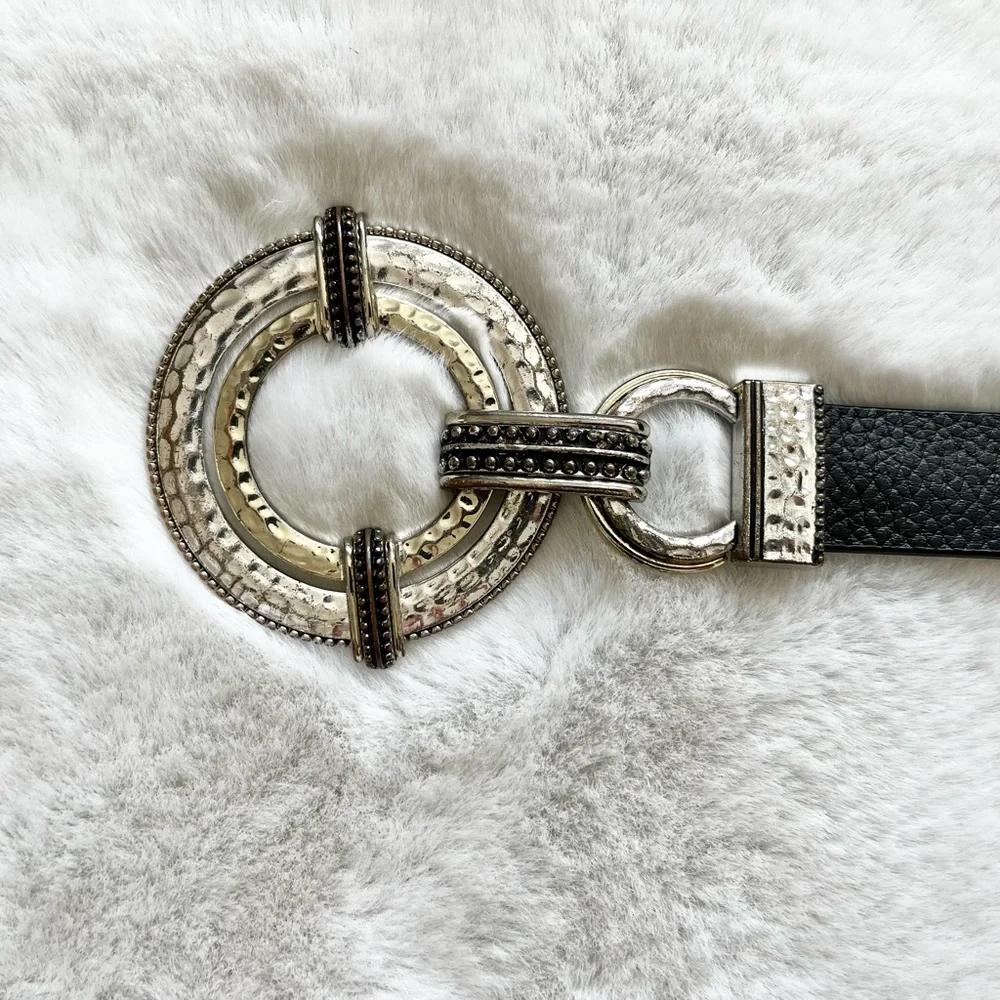 CHICO’S GENUINE LEATHER O RING HOOK BELT SIZE MEDIUM/LARGE CHIC MINIMALIST - Picture 4 of 10